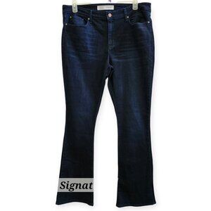 Women's Signature Levi Strauss - 18L - BNWOT